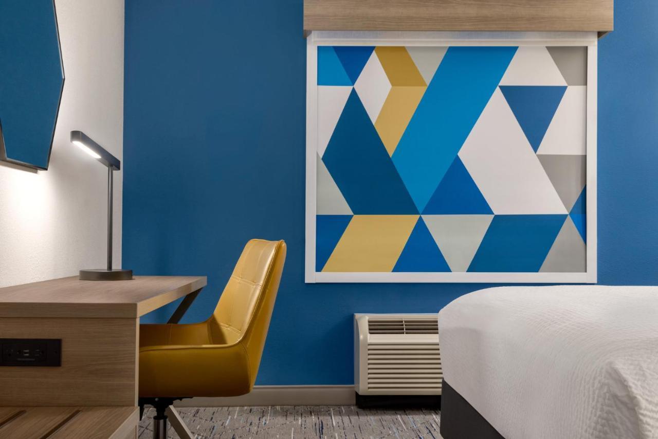 Holiday Inn Express Hotel & Suites Fort Pierce West By Ihg Екстер'єр фото