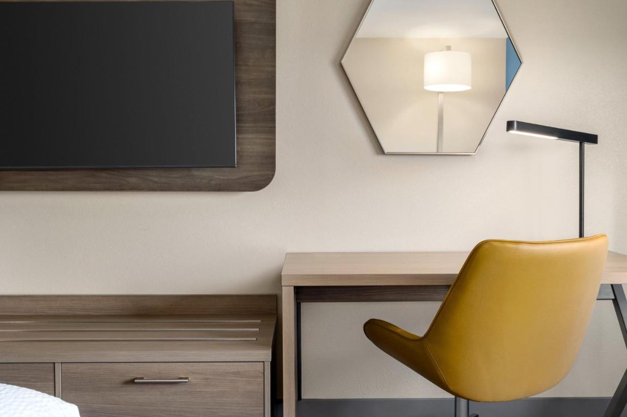 Holiday Inn Express Hotel & Suites Fort Pierce West By Ihg Екстер'єр фото