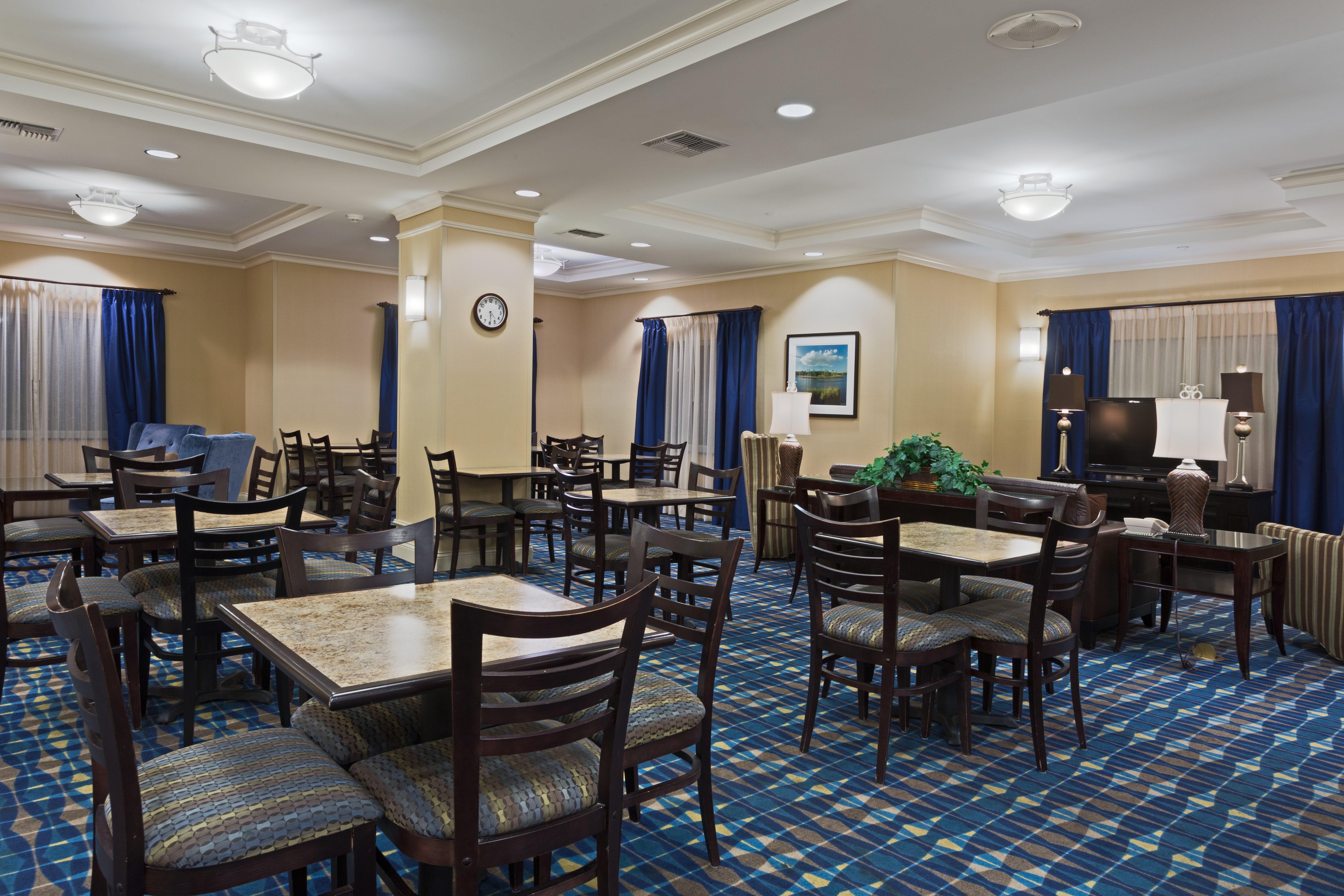 Holiday Inn Express Hotel & Suites Fort Pierce West By Ihg Екстер'єр фото